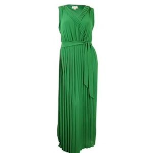 Plus Size Jessica Simpson green pleated dress